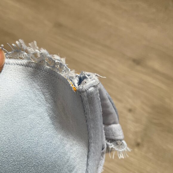 Victoria's Secret Women's Blue Lace Bra Size 32D/D70 - Picture 5 of 11